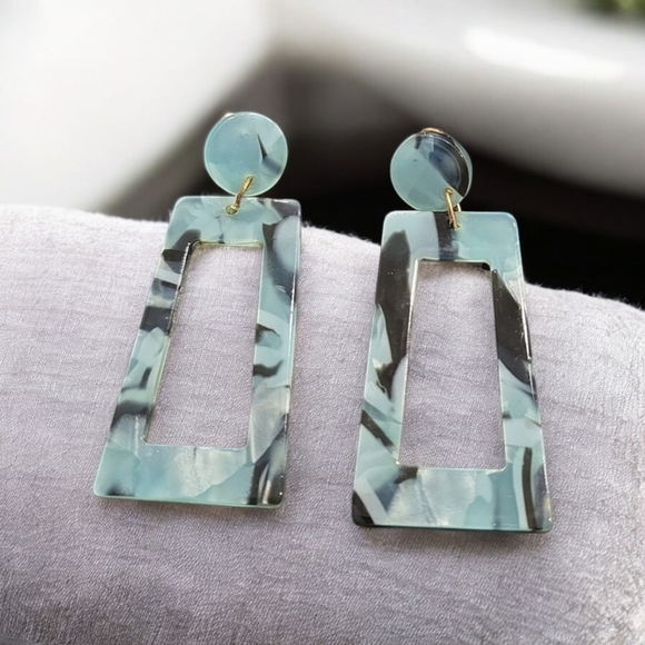 Colorful Acrylic Drop Dangle Earrings - Picture 1 of 2